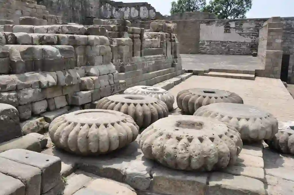 kangra-fort